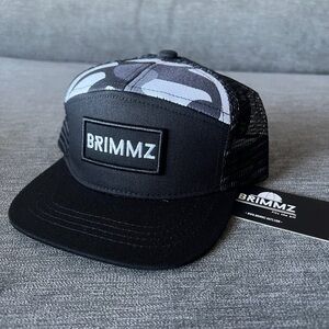 Brimmz Black and Gray Camo Infant Hat size XS